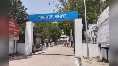 औरंगाबाद के इस मेले में बदली खरीदारी की तस्वीर, मिट्टी की कड़ाही बेचने वाली महिलाओं ने अपनाया डिजिटल भुगतान